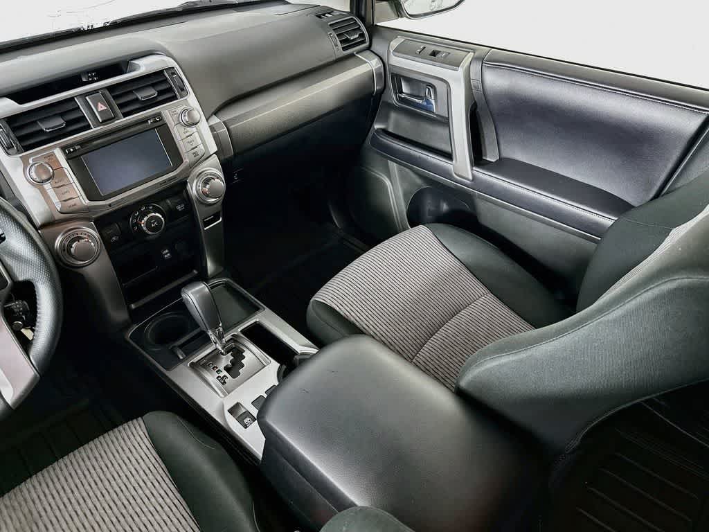 Toyota 4Runner SR5 de 2018