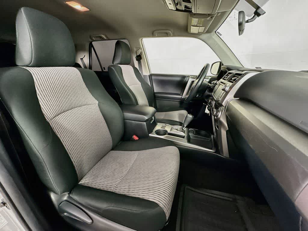 Toyota 4Runner SR5 de 2018