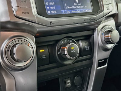 Toyota 4Runner SR5 de 2018