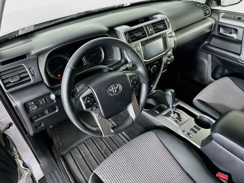 Toyota 4Runner SR5 de 2018