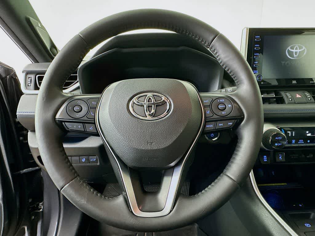 Toyota RAV4 Hybrid XSE 2020