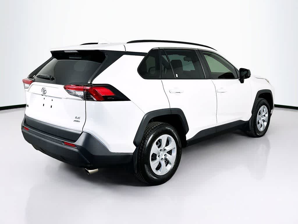 Toyota RAV4 LE 2019