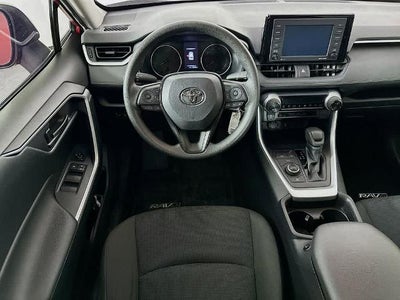 Toyota RAV4 Hybrid LE 2021