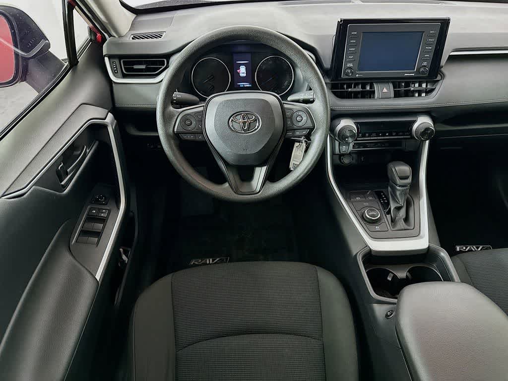 Toyota RAV4 Hybrid LE 2021