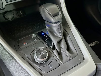 Toyota RAV4 Hybrid LE 2021