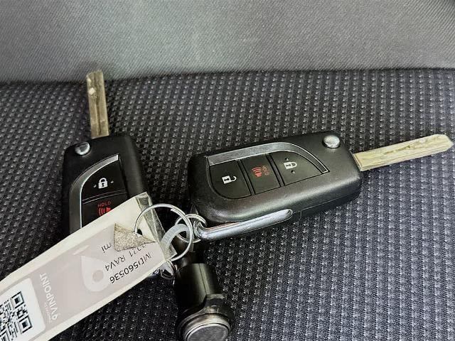 Toyota RAV4 Hybrid LE 2021