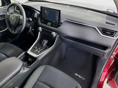 Toyota RAV4 Hybrid LE 2021