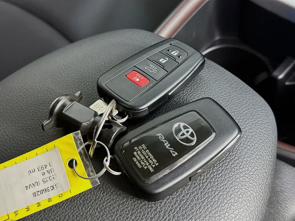 Toyota RAV4 Limited 2025