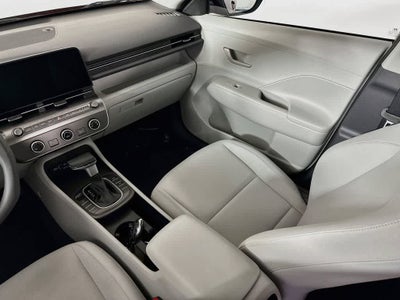 Hyundai Kona SE 2025