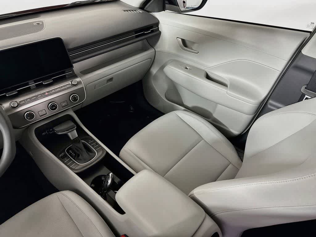 Hyundai Kona SE 2025