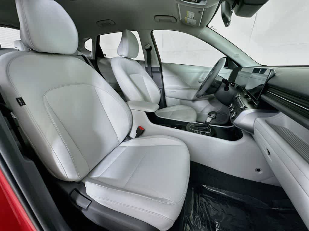 Hyundai Kona SE 2025