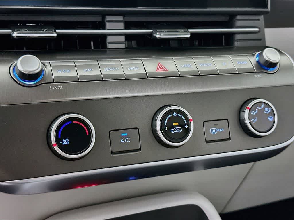 Hyundai Kona SE 2025