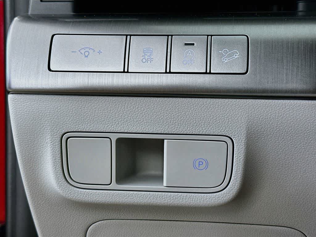 Hyundai Kona SE 2025