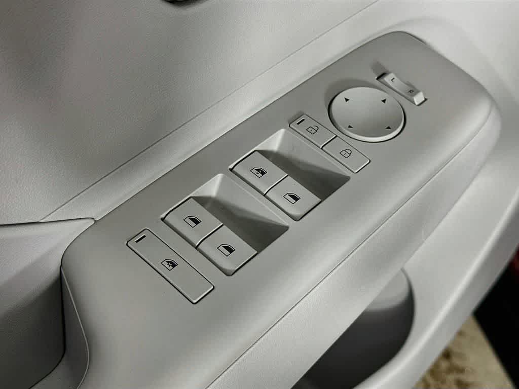 Hyundai Kona SE 2025