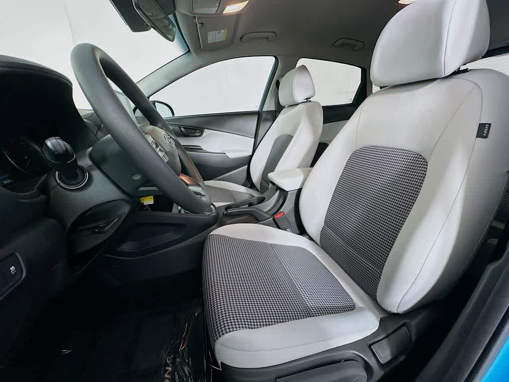 Hyundai Kona SE 2023