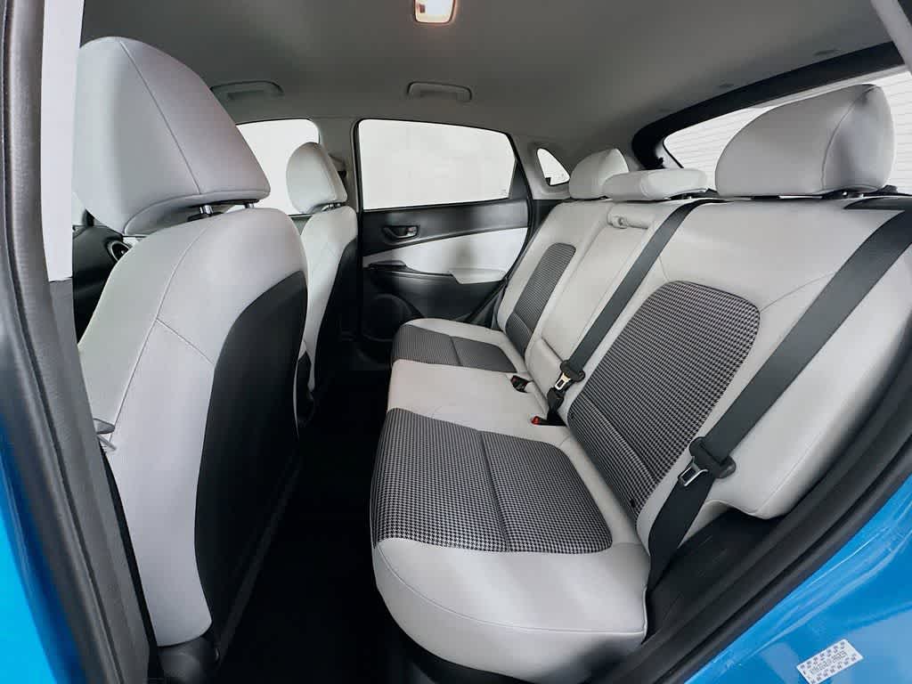 Hyundai Kona SE 2023