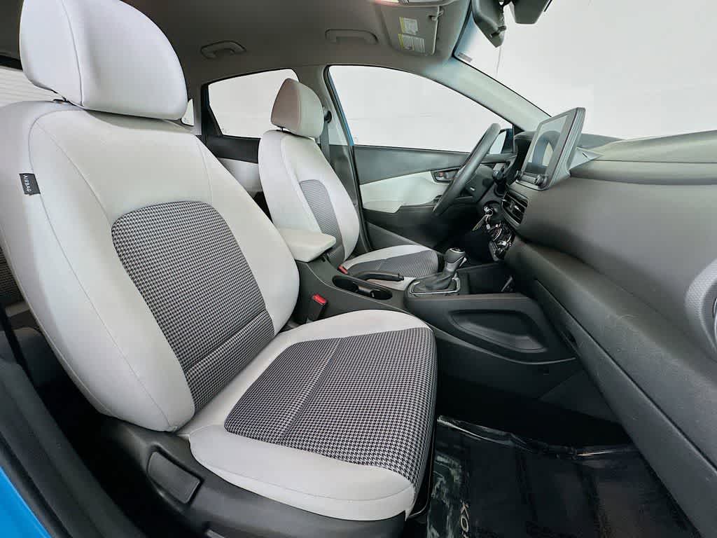 Hyundai Kona SE 2023