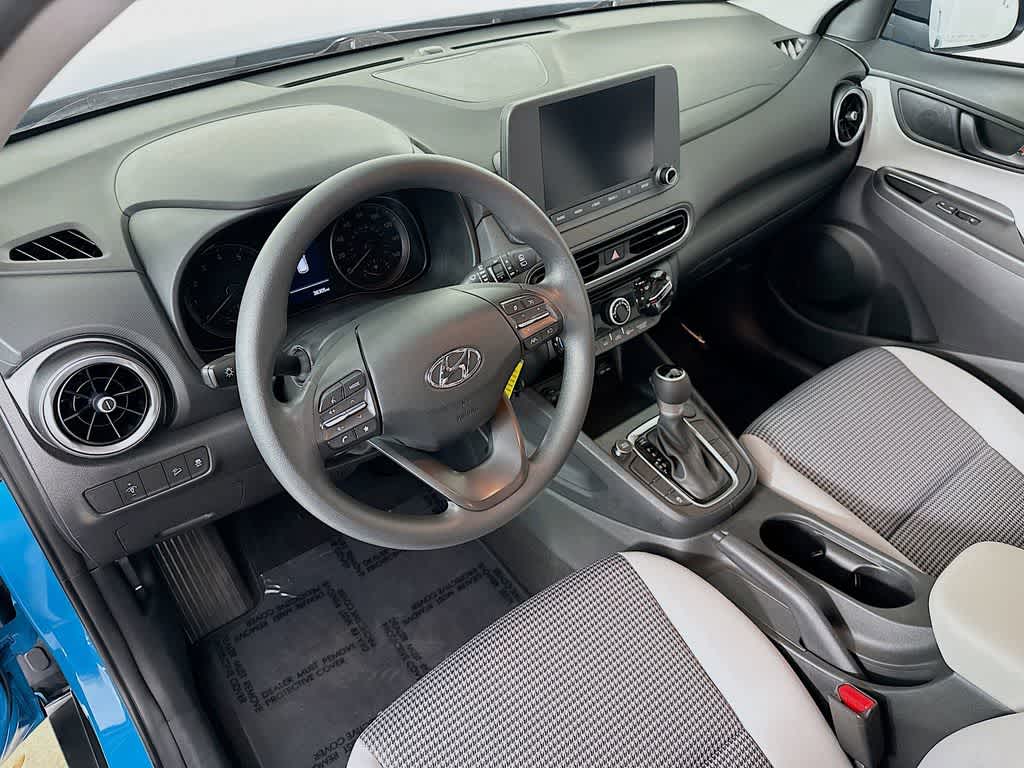 Hyundai Kona SE 2023