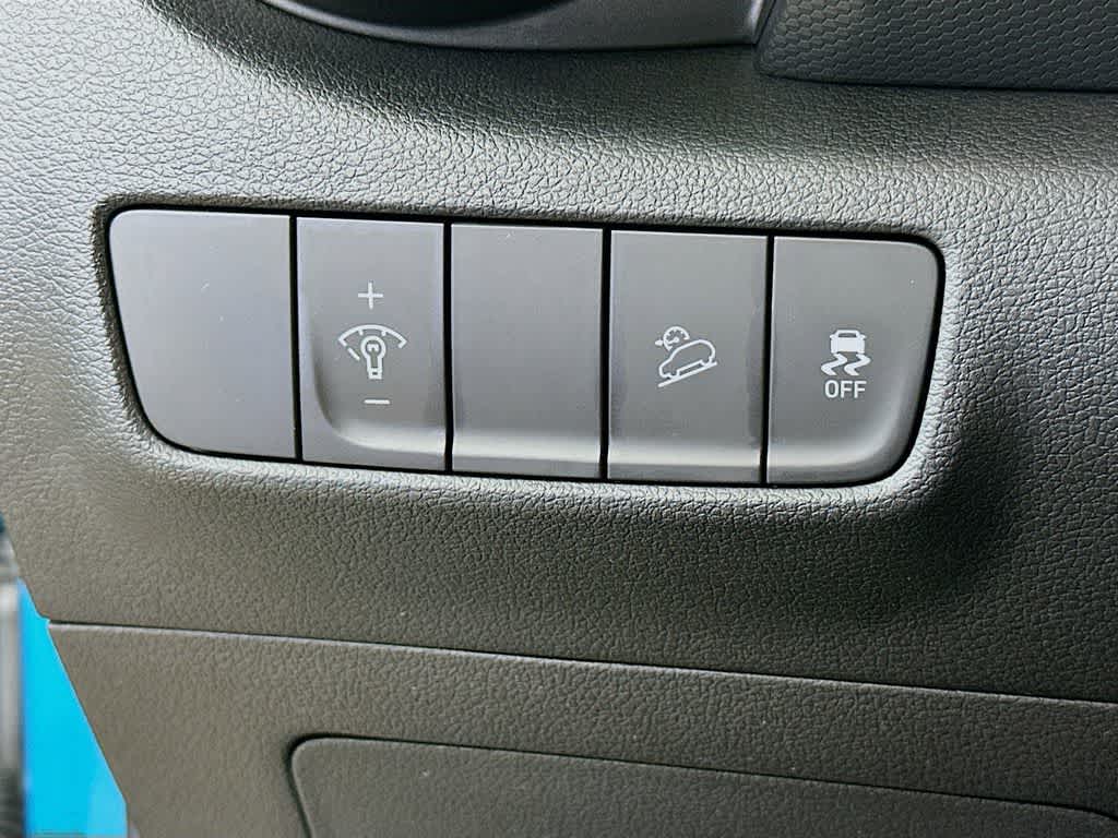 Hyundai Kona SE 2023