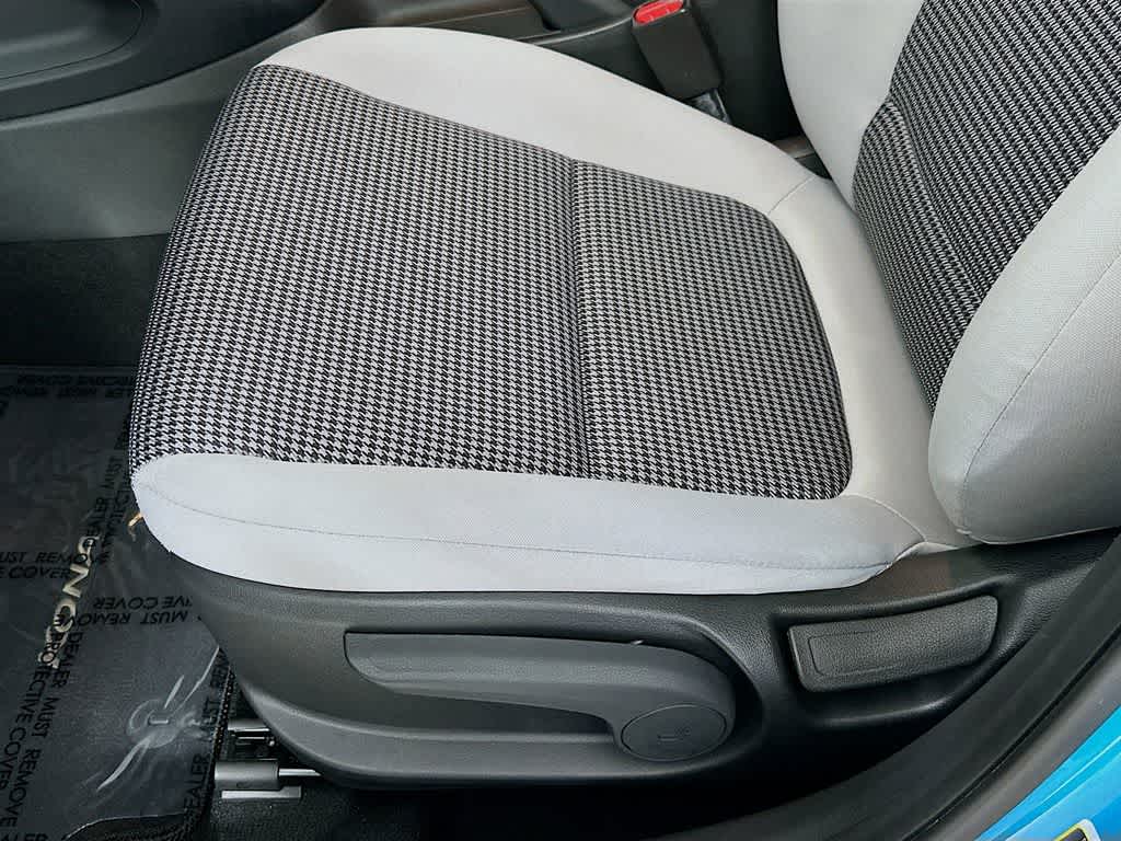 Hyundai Kona SE 2023