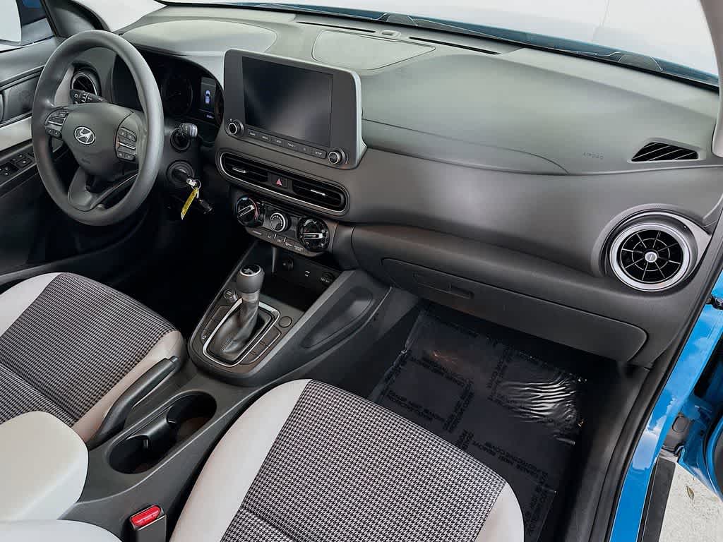 Hyundai Kona SE 2023