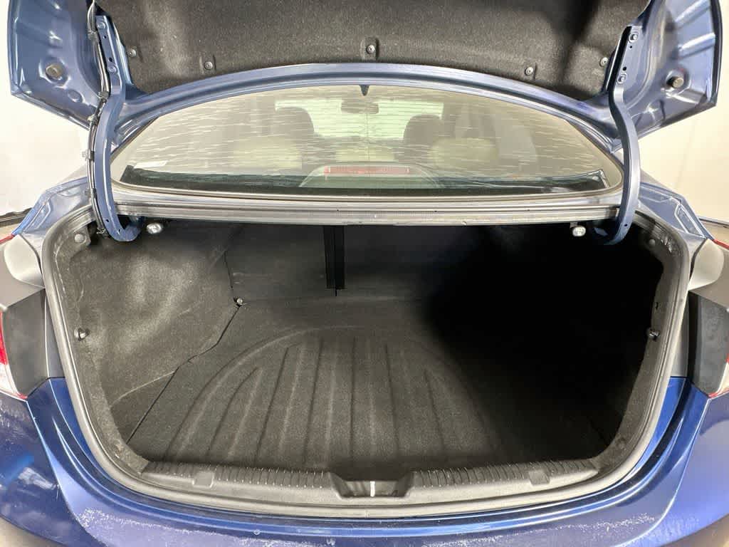 Hyundai Elantra Limited 2013