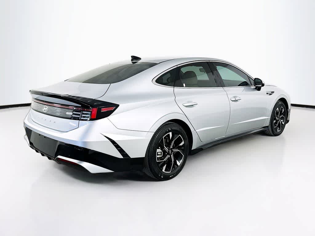 Hyundai Sonata SEL 2025