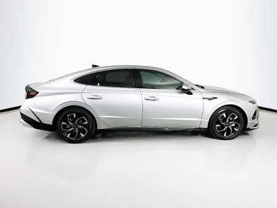 Hyundai Sonata SEL 2025