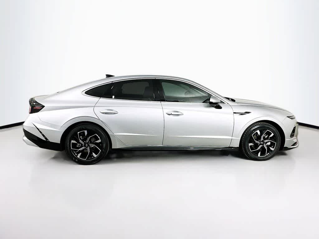 Hyundai Sonata SEL 2025