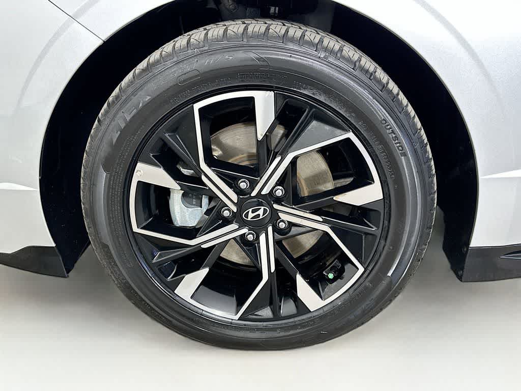 Hyundai Sonata SEL 2025