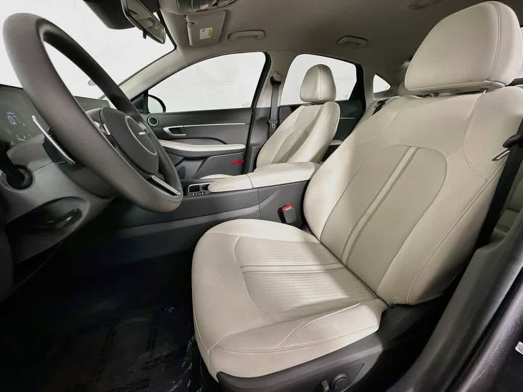 Hyundai Sonata SEL 2025