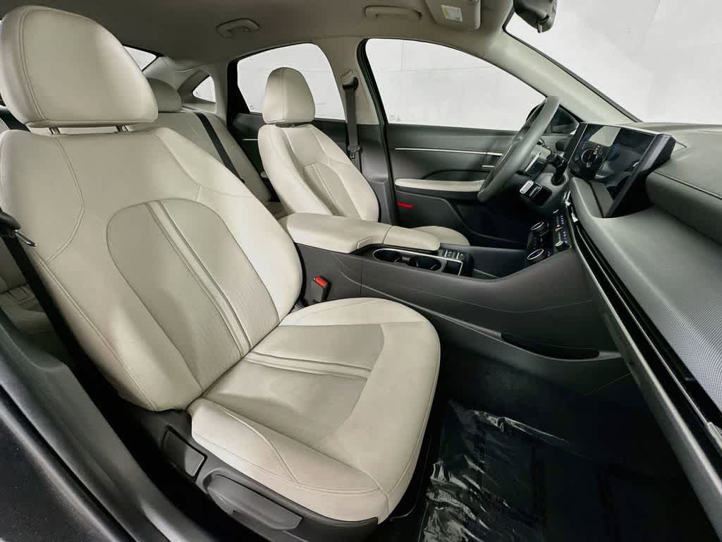Hyundai Sonata SEL 2025