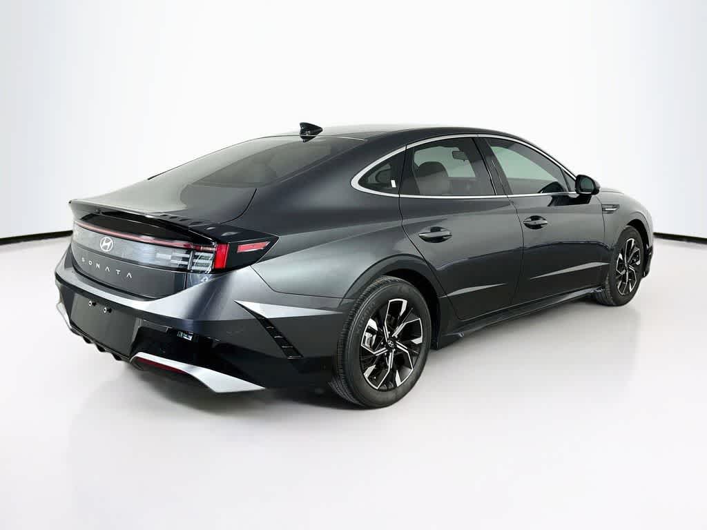 Hyundai Sonata SEL 2025