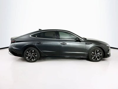 Hyundai Sonata SEL 2025