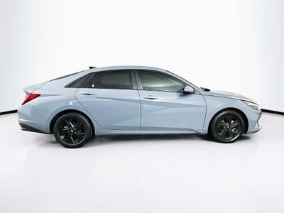 Hyundai Elantra Hybrid Blue 2021