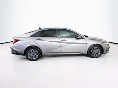 Hyundai Elantra Hybrid Azul 2024