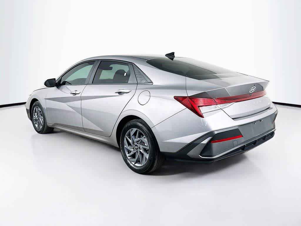 Hyundai Elantra Hybrid Azul 2024