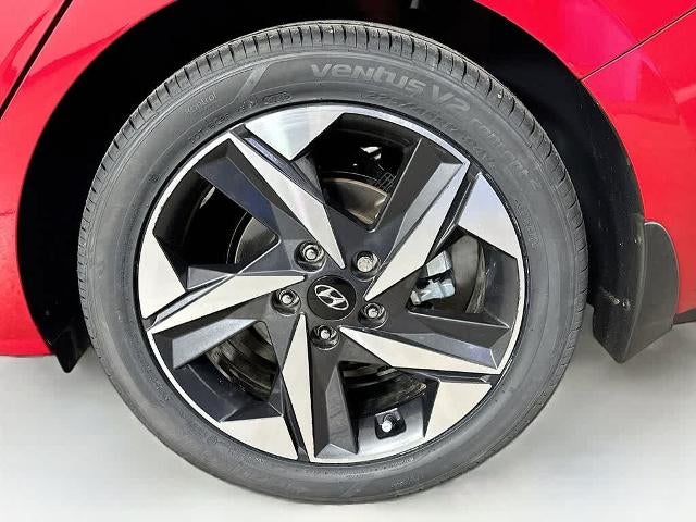 Hyundai Elantra Limited 2022