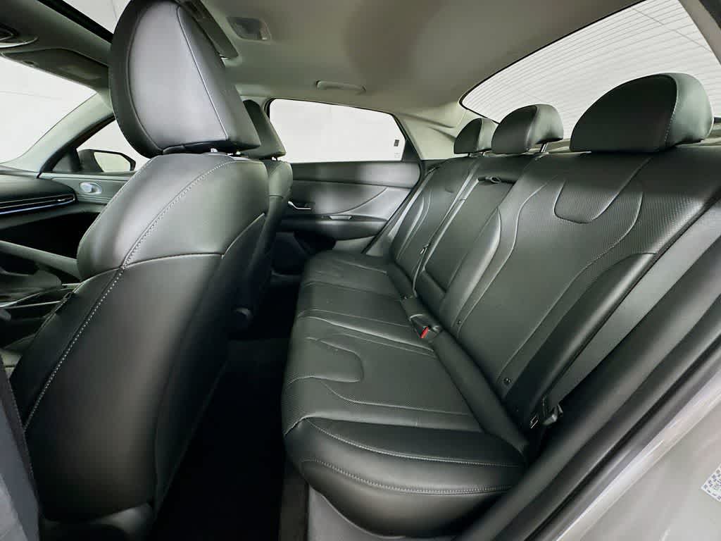 Hyundai Elantra Limited 2022