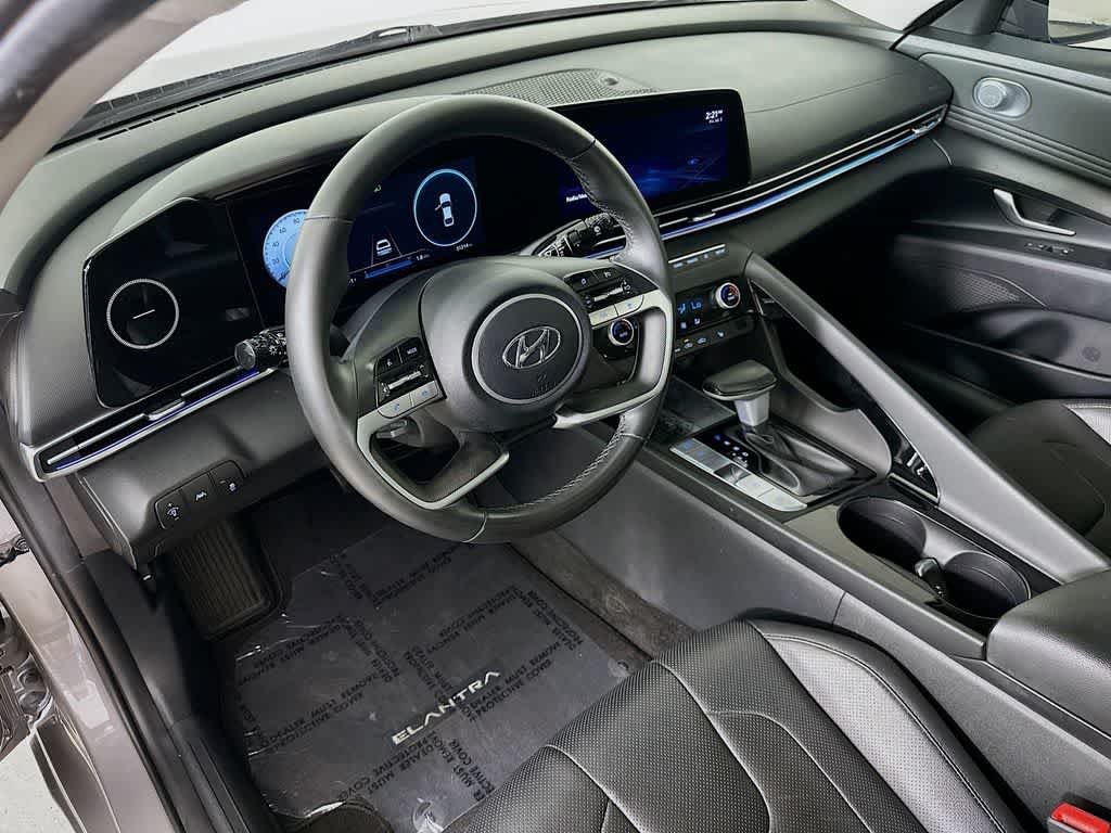 Hyundai Elantra Limited 2022