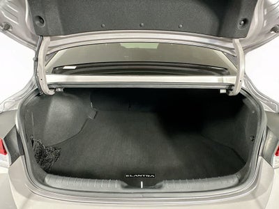 Hyundai Elantra Limited 2022