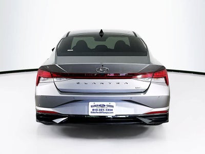 Hyundai Elantra Limited 2022