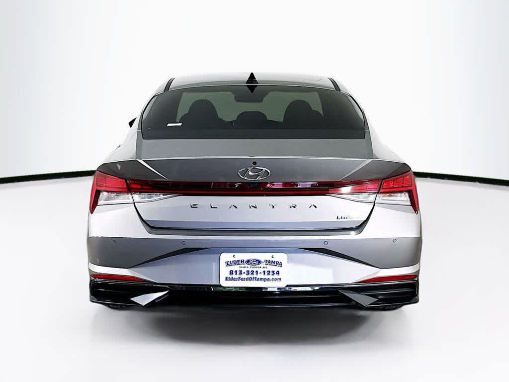 Hyundai Elantra Limited 2022