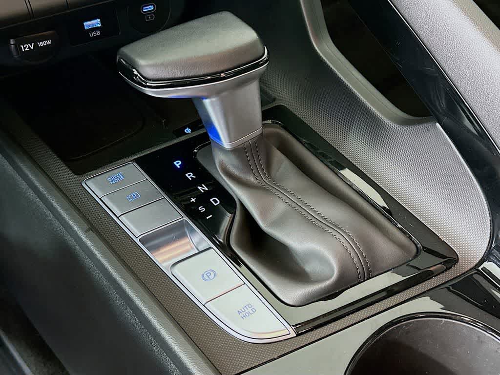 Hyundai Elantra SEL Convenience 2025