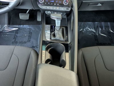Hyundai Elantra SEL Convenience 2025