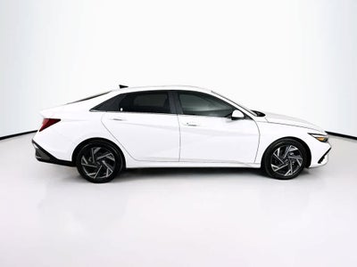 Hyundai Elantra SEL Convenience 2025