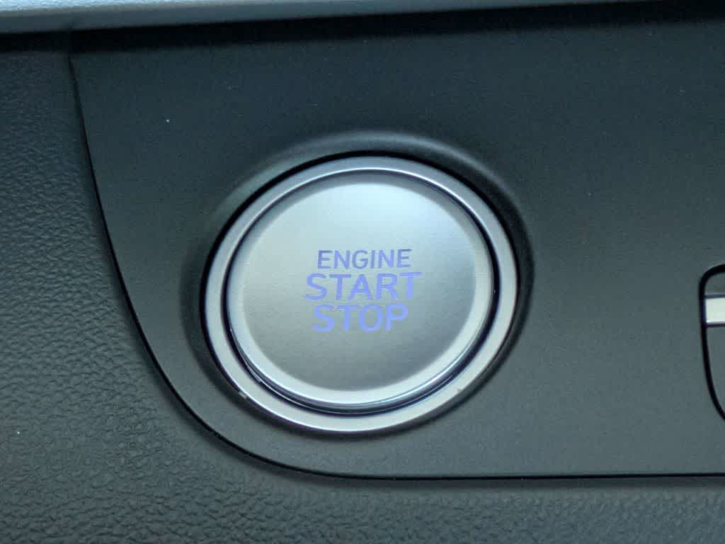 Hyundai Elantra SEL Convenience 2025