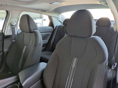 Hyundai Elantra SEL Convenience 2025