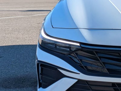 Hyundai Elantra SEL Convenience 2025