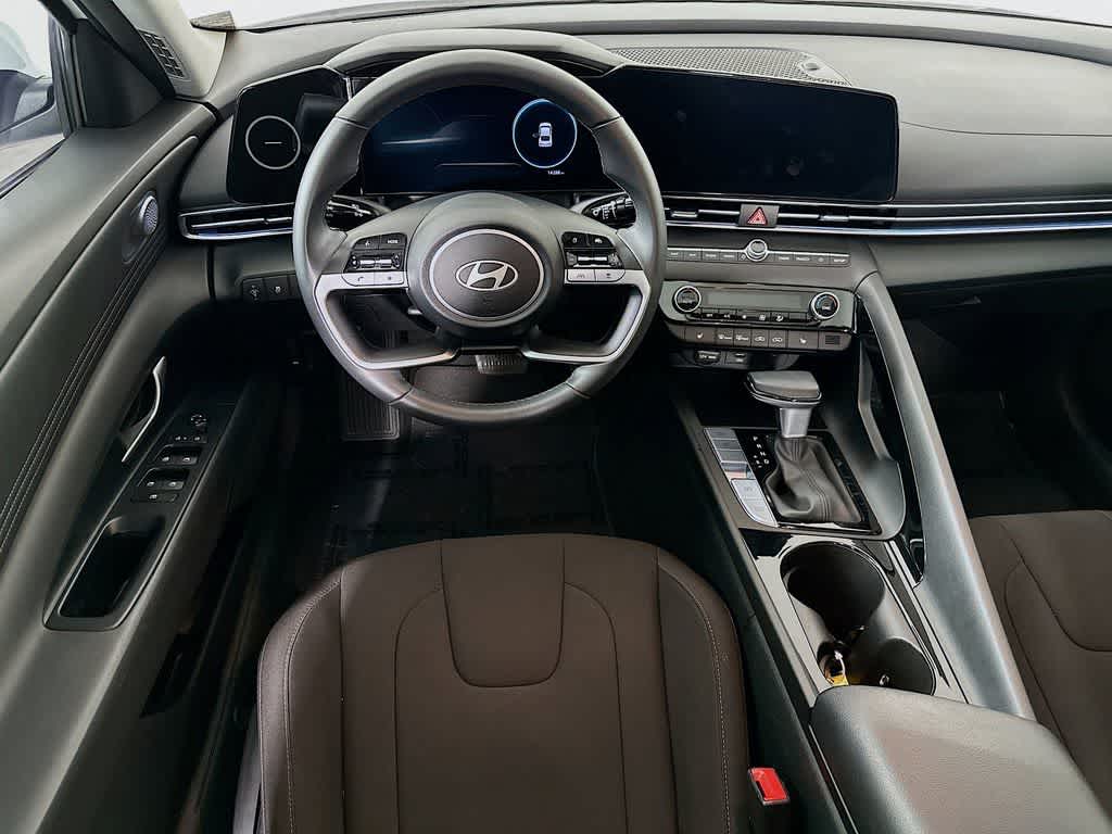 Hyundai Elantra SEL Convenience 2025